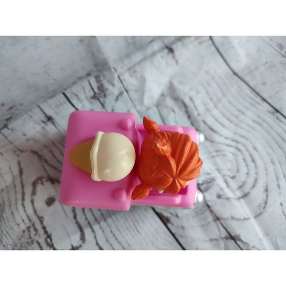 COCOMELON Ice Cream Truck Pink Wheeling Mini Figure Girl Vehicle Toy Truck Q - Picture 8 of 8